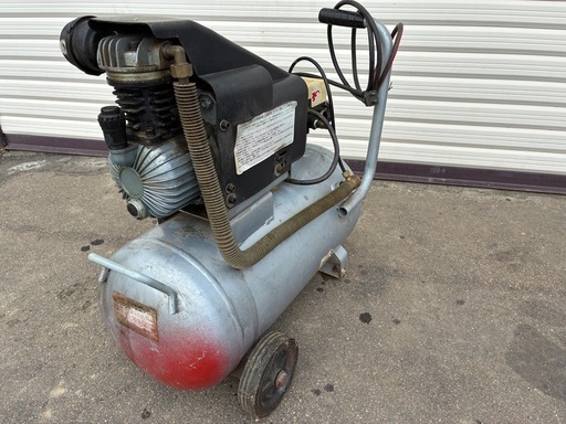 エアーコンプレッサー　25L タンク　AC100V