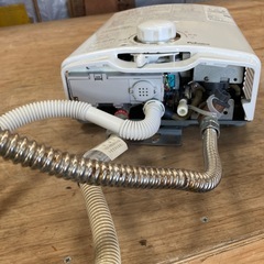 ガス湯沸かし器の画像