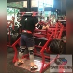 定価76万円　パワースクワットマシンの画像