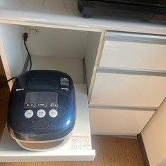 食器棚の画像