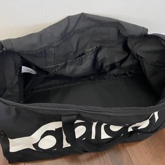 adidas ボストンバッグの画像