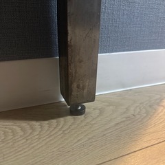 木製ダイニングテーブルの画像