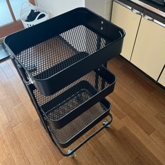 ３段ラックの画像