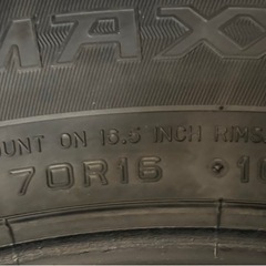 215/70R16 ダンロップスタッドレスタイヤ 4本 2017年製造の画像
