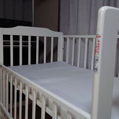 KATOJIベビーベッドの画像