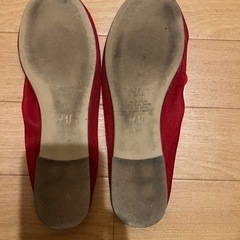 H&M メッシュバレエシューズの画像