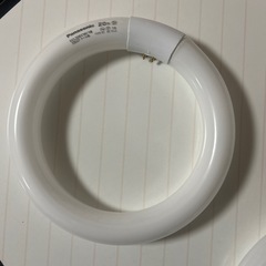 蛍光灯　30型28wが2本、20型18wが1本の画像