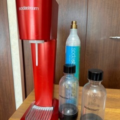 sodastream 炭酸水メーカー ボトル2本付きの画像