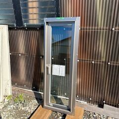  住宅用サッシ 在庫整理品　たてすべり窓03611Lの画像