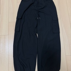 GU カーゴプルオンパンツの画像