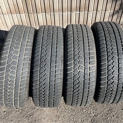 中古スタッドレスタイヤホイール付4本の画像