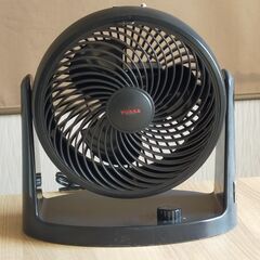 △ YUASA ユアサ サーキュレーター 卓上扇風機 2014年製 動作確認済 ラベルの剥がれ、 キズ、日焼け等あり 現状渡しの画像