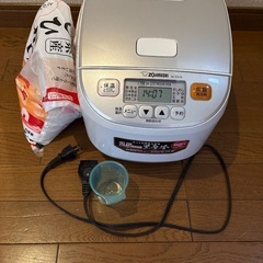 炊飯ジャー、お米（新米）の画像