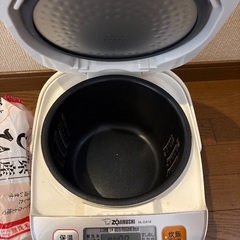 炊飯ジャー、お米（新米）の画像