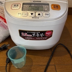 炊飯ジャー、お米（新米）の画像