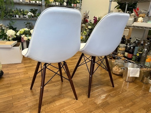 モデルルーム展示品レザー張りチェア2脚