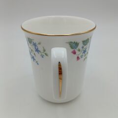 ロイヤルアルバート　メドウクロフト　マグカップ　Bone China　イングランドの画像