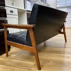 karimoku カリモク 2人掛けソファー 家具 ソファー ブラック×ブラウン のご紹介です！の画像