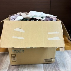 洋服　大量　ダンボール1箱まとめ　メンズ　レディース　キッズの画像
