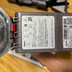 ダイソン　dyson v8 (sv10) fluffyの画像