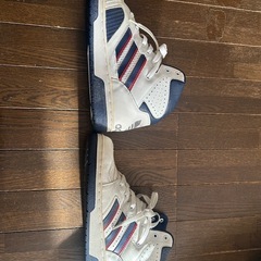 adidasハイカットスニーカーUS7 JP27.0の画像