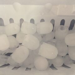 【リサイクルストアスターズ吉野店】美品・保管品‼１回の製氷６～13分‼待ち時間短縮‼高速製氷機 HZB-12/Hの画像
