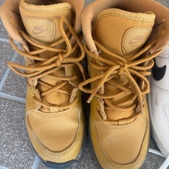 NIKE キッズ　スニーカーの画像