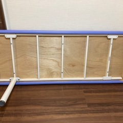 診察台　診察ベッド　(中古品)の画像