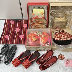 ij5803HI 和装小物 まとめ 28点 バッグ 帯 帯留め 草履 下駄 喪服 その他 着物用 和服用 アンティーク 未使用品有の画像