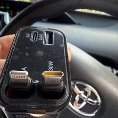 車用充電器の画像