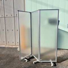 ３連移動式パーテーション 半透明 キャスター付き 仕切りの画像