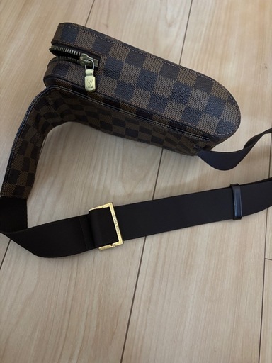 値下げ　美品ルイヴィトン　ダミエ　ボディーバック