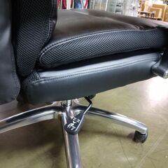 デスクチェア ハイタイプ 　ブラック ポケットコイル内蔵 アルミフレーム　メーカー訳あり品　管理番号YN291AFの画像