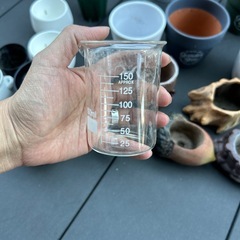 小さい植木鉢の画像