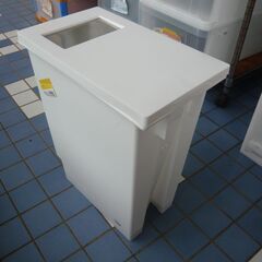 ID：255722　ゴミ箱の画像