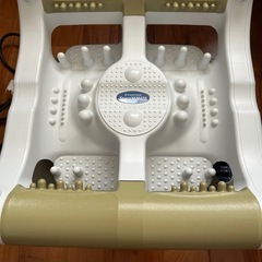 立ち仕事の後はフットマッサージ機の画像