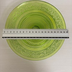 ケーキスタンド　ガラス製
の画像