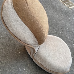 背筋がGUUUN!美姿勢座椅子リッチ
の画像