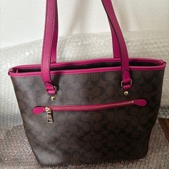 新品未使用COACHトートバックピンクの画像