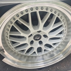 ESR SR01 19in10.5J4本の画像