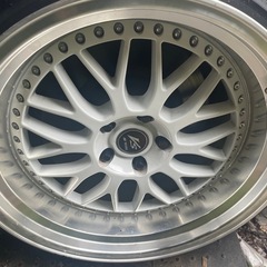 ESR SR01 19in10.5J4本の画像