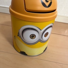 ピザポテト　ミニオンズ　缶の画像