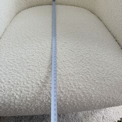 一人用チェアお譲りします・ブークレ生地ホワイト美品の画像