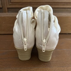バースデイ　Lovely Smile  ガールズ　サンダル　20.0cm 　ベージュの画像