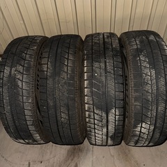 履き始めにどうですか
★ブリジストン★ＶＲＸ★175/65R15★スタッドレスホイールセット★の画像