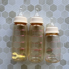 ChuChuプラスチック哺乳瓶3本セット  おまけ付き の画像