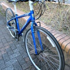 中古自転車 TREK トレック クロスバイク 自転車 24段変速(前3段、後8段) 訳アリ実質8段変速 フレームサイズ380㎜ 取付LEDライト ブルー 通勤 通学 近所のお出掛けなどにの画像
