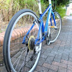 中古自転車 TREK トレック クロスバイク 自転車 24段変速(前3段、後8段) 訳アリ実質8段変速 フレームサイズ380㎜ 取付LEDライト ブルー 通勤 通学 近所のお出掛けなどにの画像