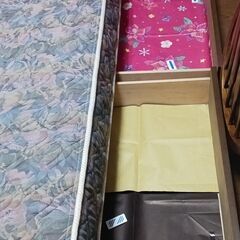 セミダブルベッドの画像
