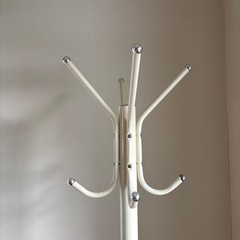 三脚衣類ラックの画像